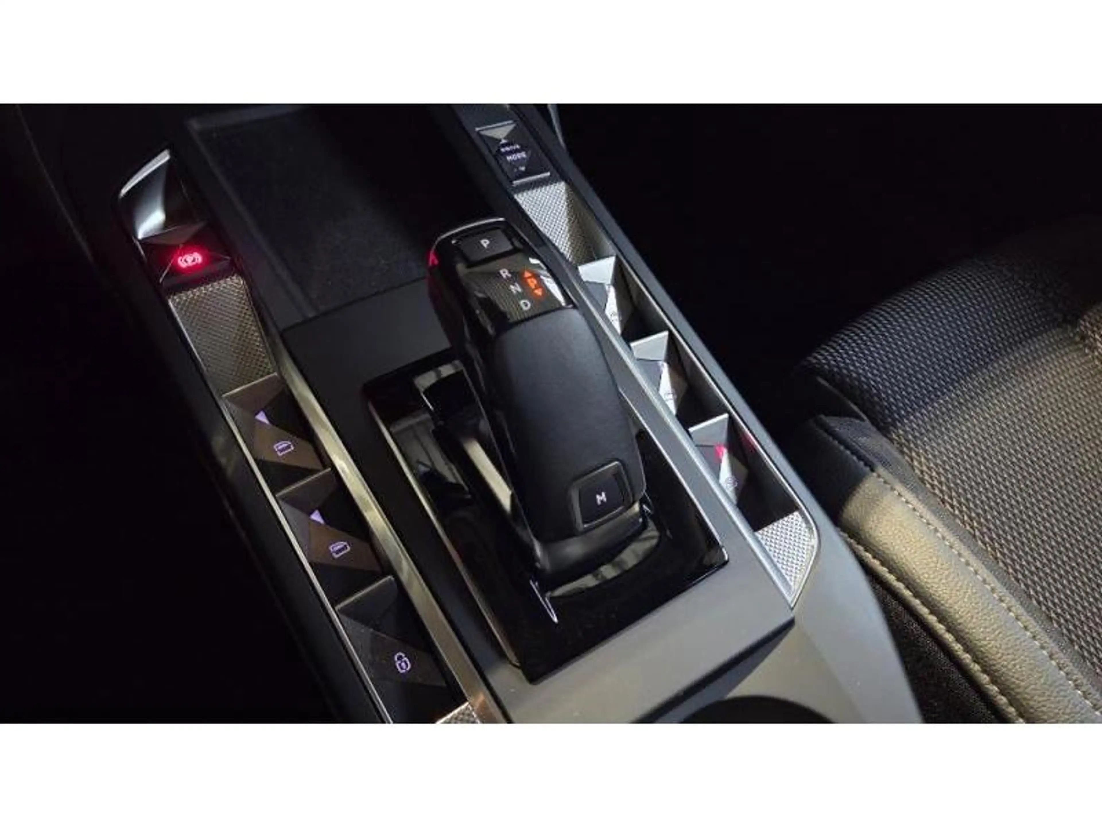 DS Automobiles DS 3 DS3 Toits de Paris — photo 5