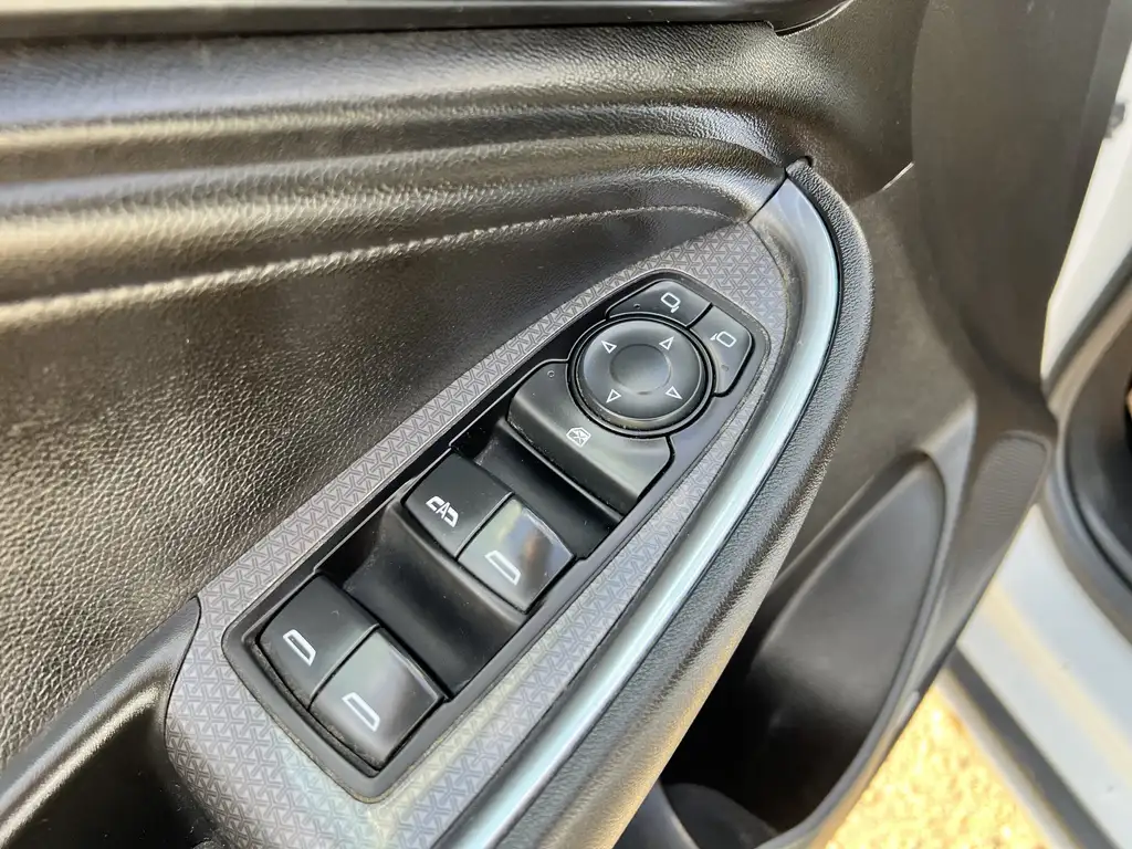 2016 Chevrolet Malibu Hybrid Hybrid | Reverse Camera | Apple CarPlay/Android Au — photo 6