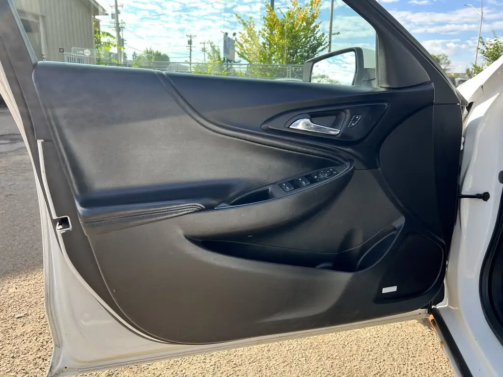 2016 Chevrolet Malibu Hybrid Hybrid | Reverse Camera | Apple CarPlay/Android Au — photo 5