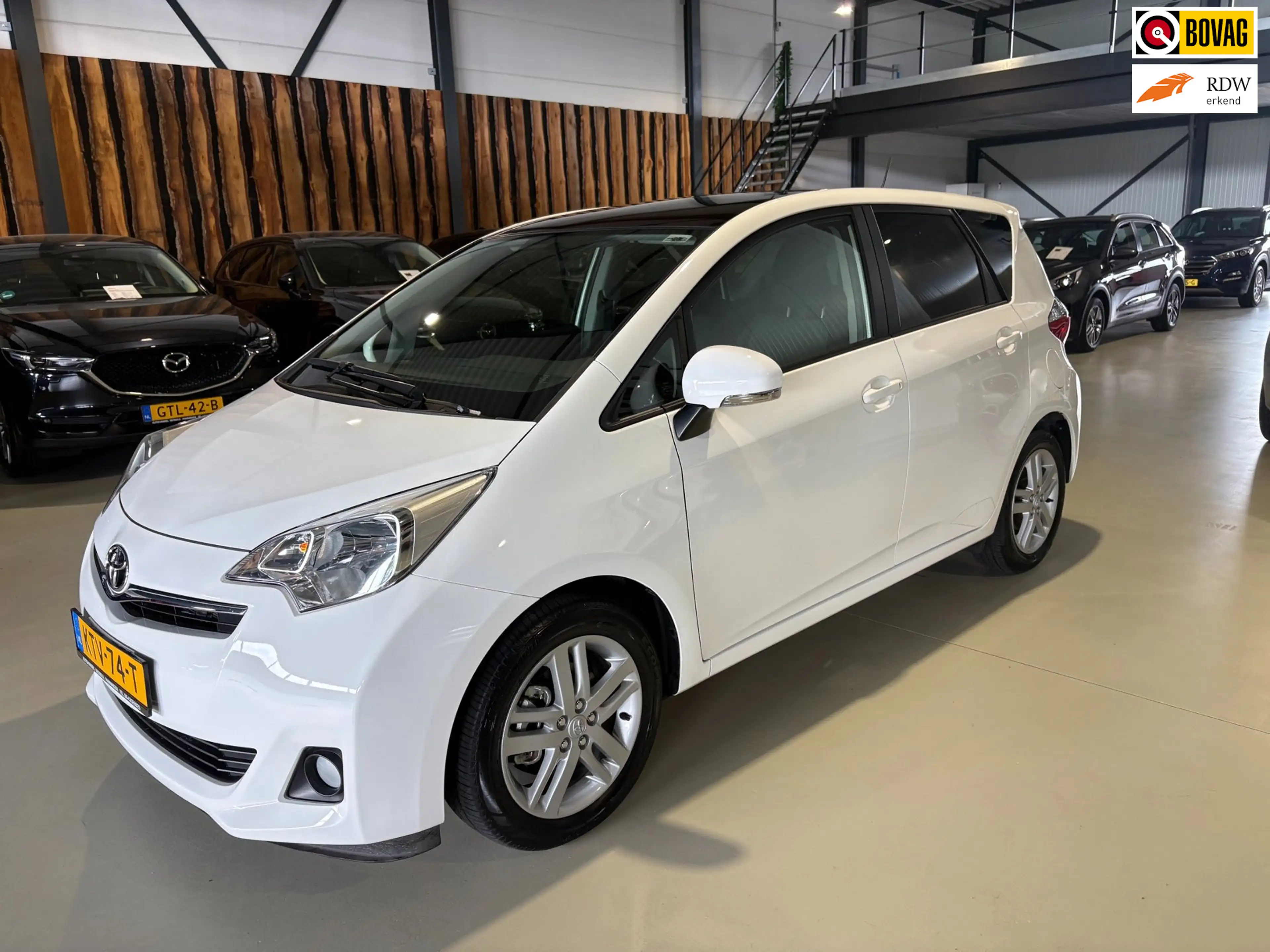 Toyota Verso-S 1.3 VVT-i Dynamic