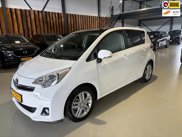 Toyota Verso-S 1.3 VVT-i Dynamic