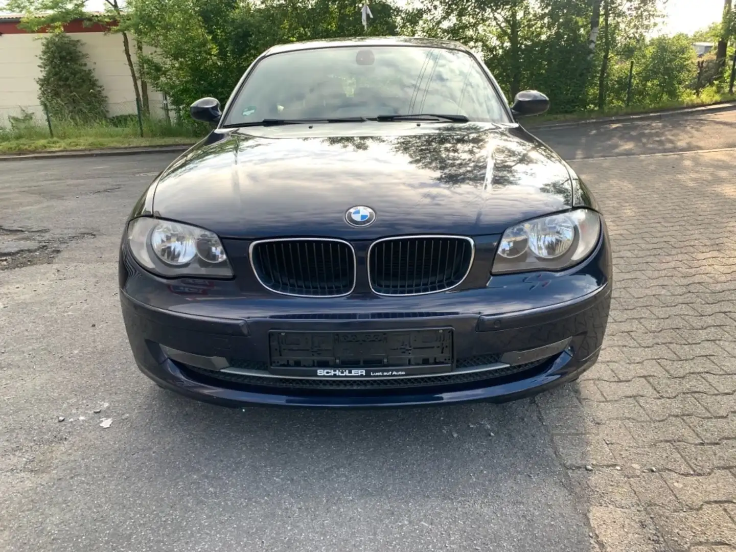 BMW 120 120d DPF Aut. Schwarz - 2