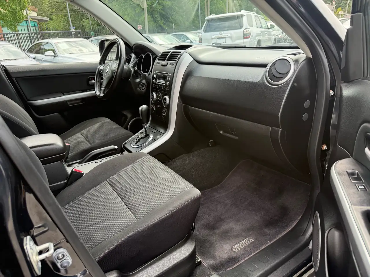 Suzuki Grand Vitara снимка Suzuki Grand Vitara