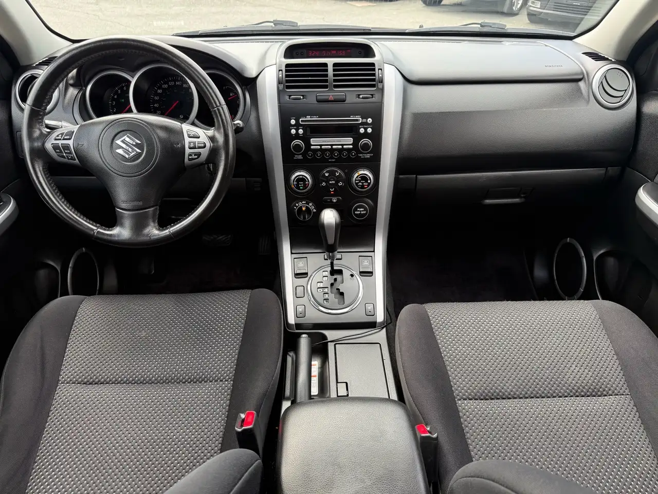 Suzuki Grand Vitara снимка Suzuki Grand Vitara