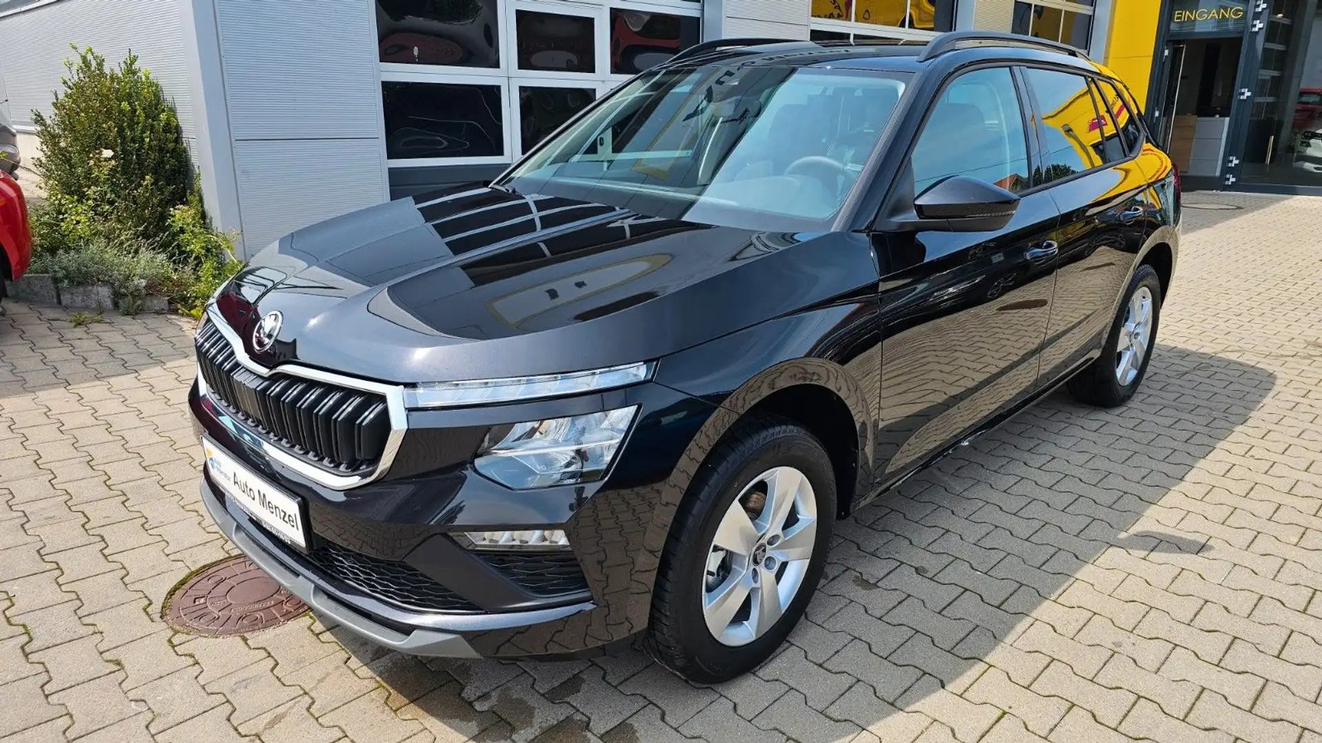 Skoda Kamiq Selection 130Jahre/Kamera/PDC/3J.o.100TKM Schwarz - 1