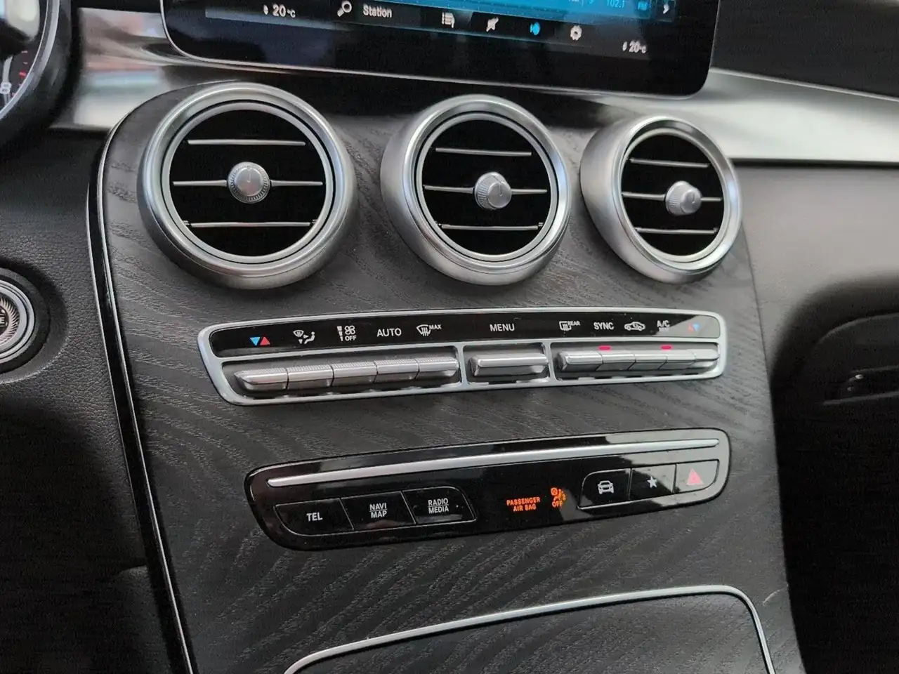 Mercedes-Benz GLC снимка Mercedes-Benz GLC