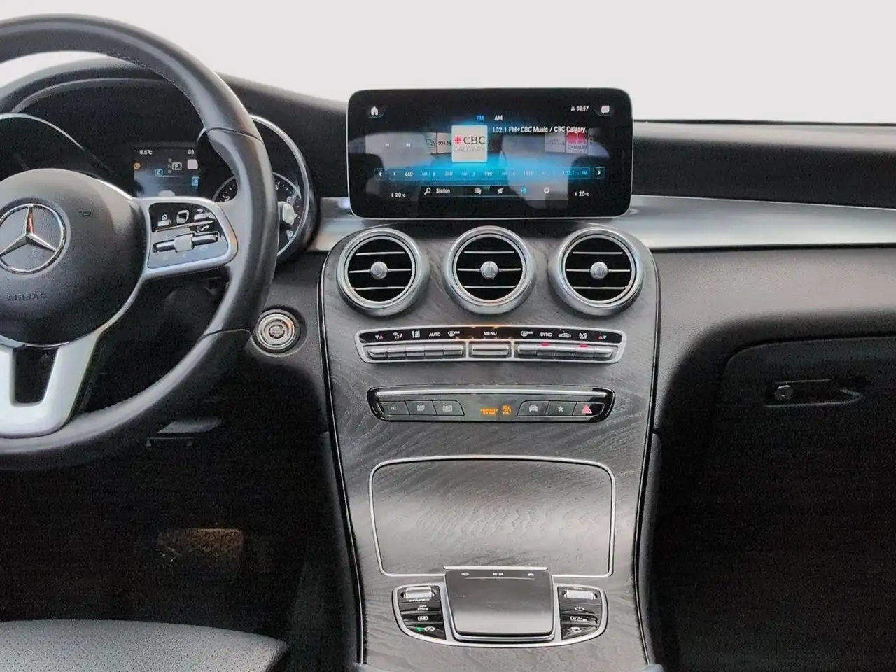 Mercedes-Benz GLC снимка Mercedes-Benz GLC