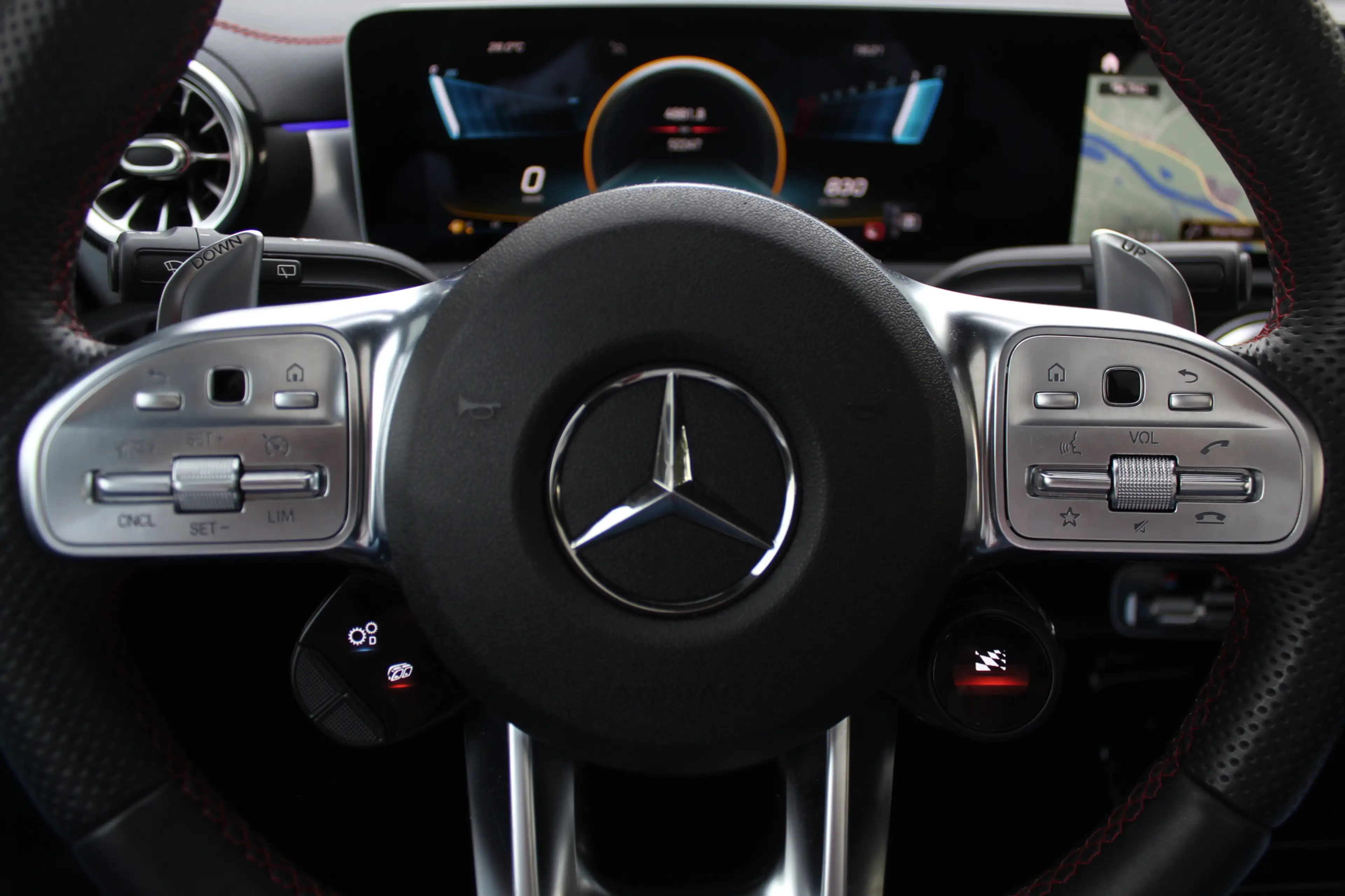 Mercedes-Benz CLA 45 AMG Shooting Brake S 4MATIC+ Premium Plus 52.438 km! / — photo 32