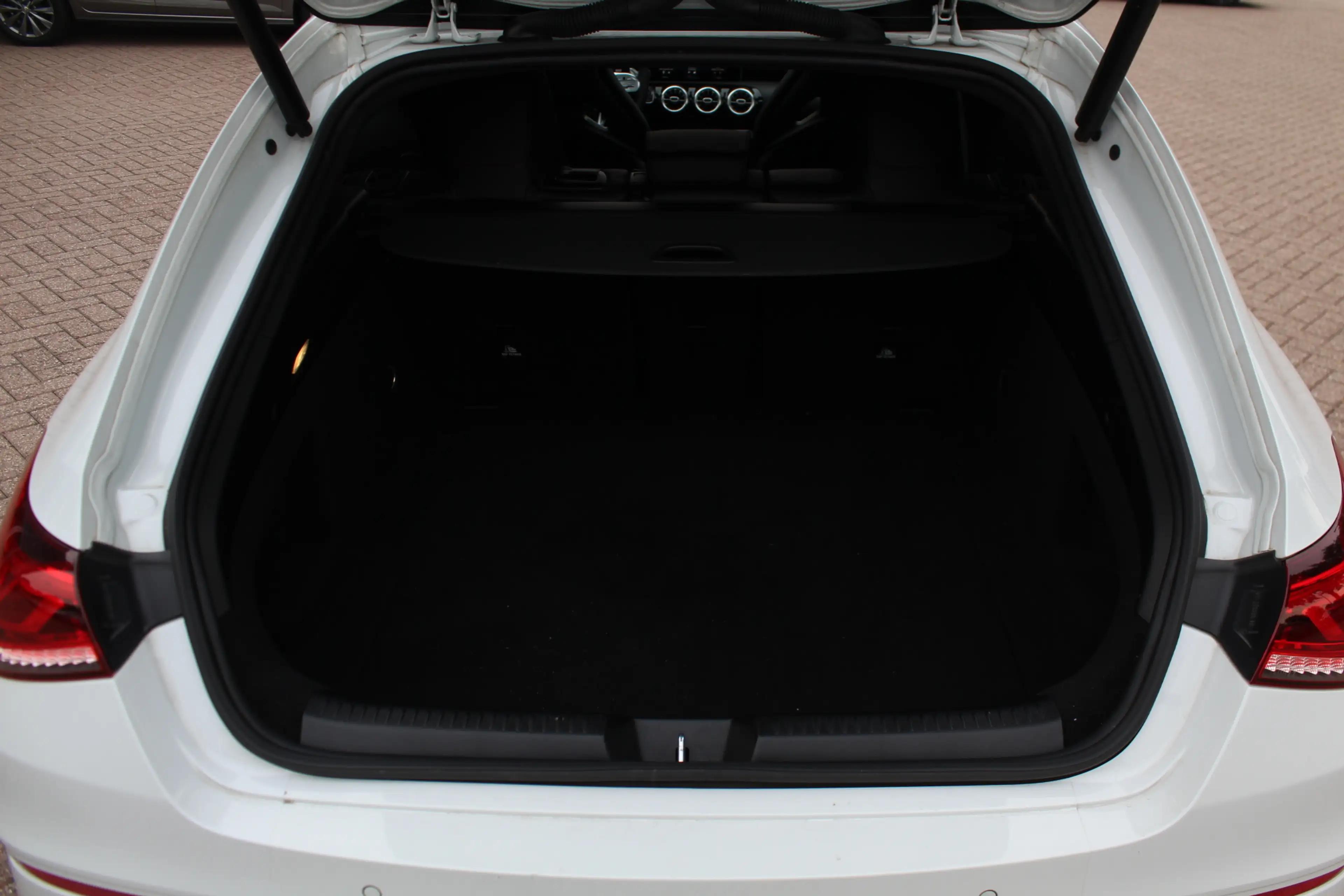 Mercedes-Benz CLA 45 AMG Shooting Brake S 4MATIC+ Premium Plus 52.438 km! / — photo 16