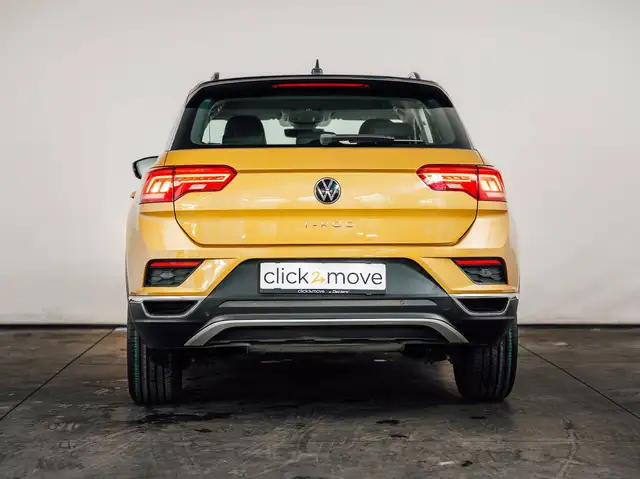 Volkswagen T-Roc view 5