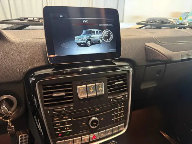 Mercedes-Benz G-Class view 10