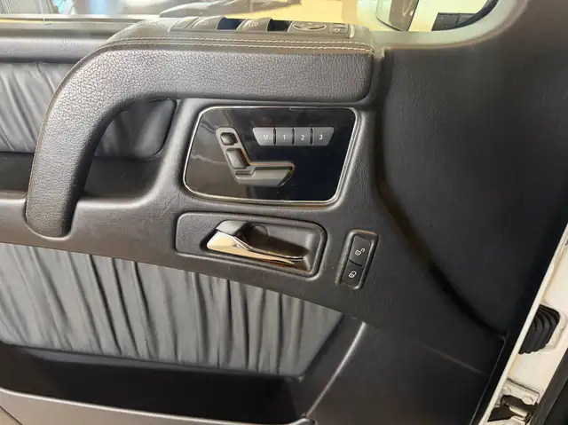 Mercedes-Benz G-Class view 12