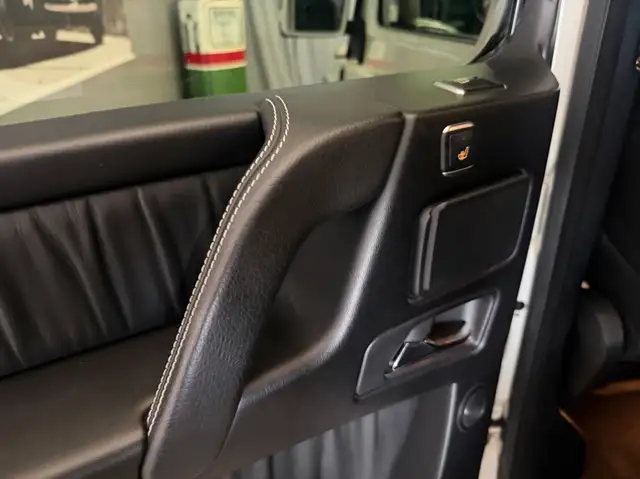 Mercedes-Benz G-Class view 15