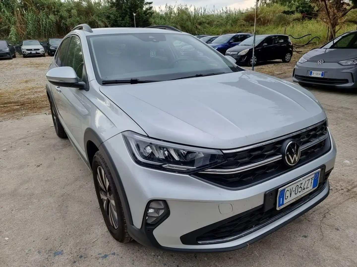 Volkswagen Taigo 1.0 TSI 110 CV DSG Neopatentati NO VINCOLI PREZZO Argent - 2