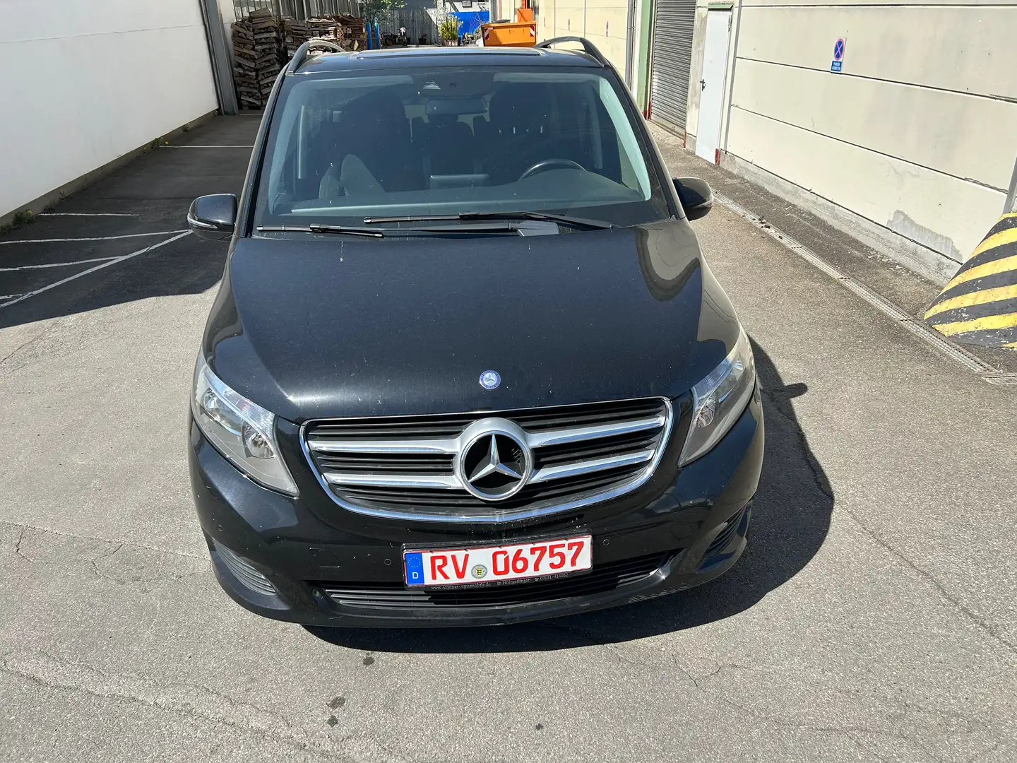 Mercedes-Benz V 220 V 220 CDI/d, 250 CDI/BT/d EDITION lang (447.813) Schwarz - 1
