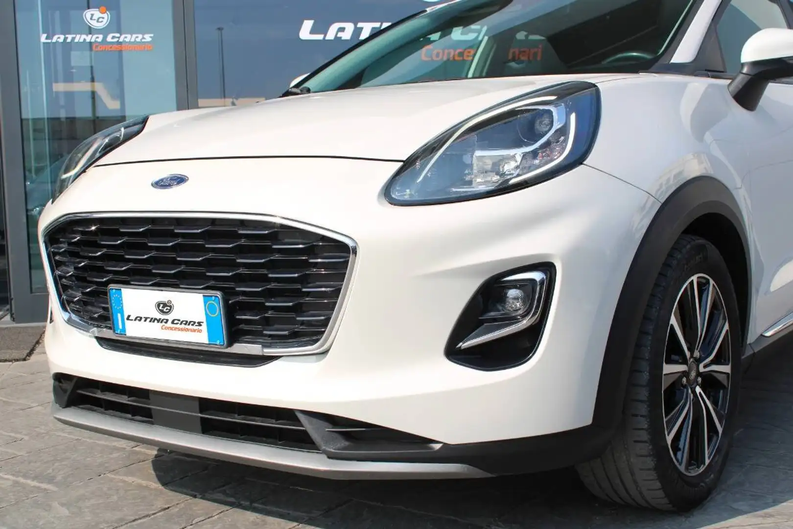 Ford Puma 1.0 Titanium s&s 125cv con Navi e CarPlay Beige - 2