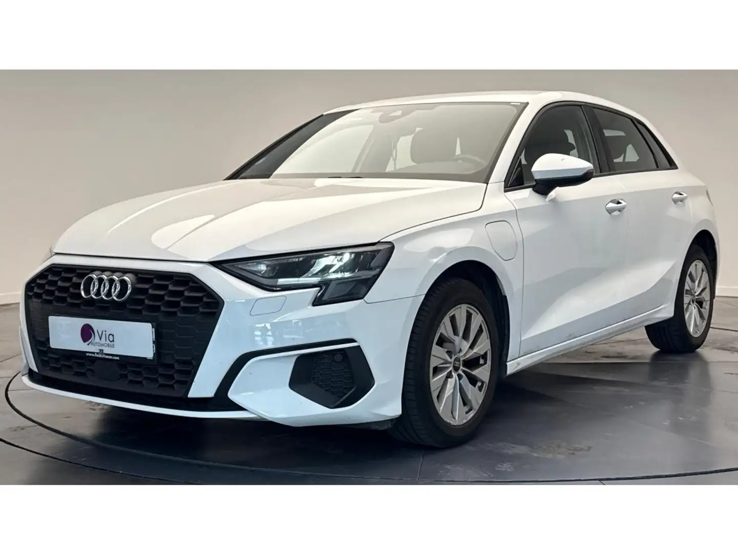 Audi A3 Sportback 1.4 40 TFSI e - 204 - BV S-Tronic 6  8Y  Blanc - 1