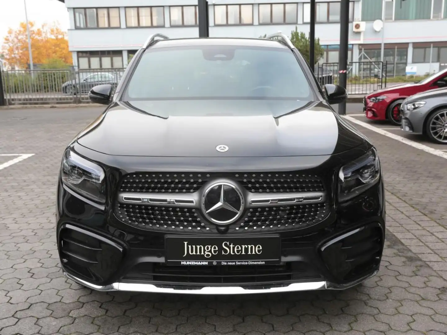 Mercedes-Benz GLB 200 d AMG MBUX Navi AHK Kamera Spiegel-Paket Schwarz - 2