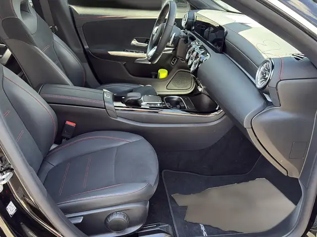 Mercedes-Benz CLA view 13