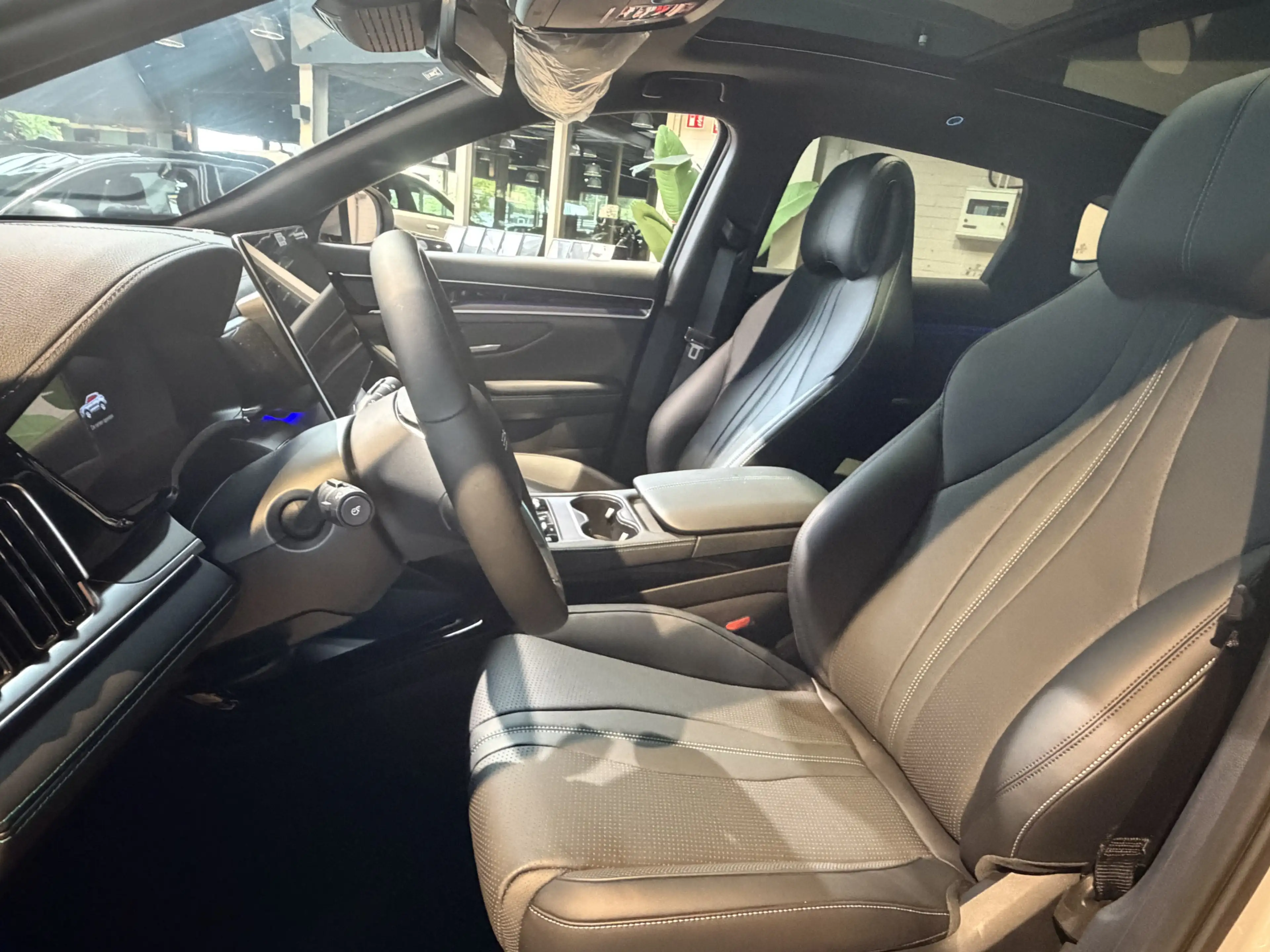 BYD Seal U 1.5 T DM-i AWD Design BLACK EDITION | 324pk | pano — photo 12