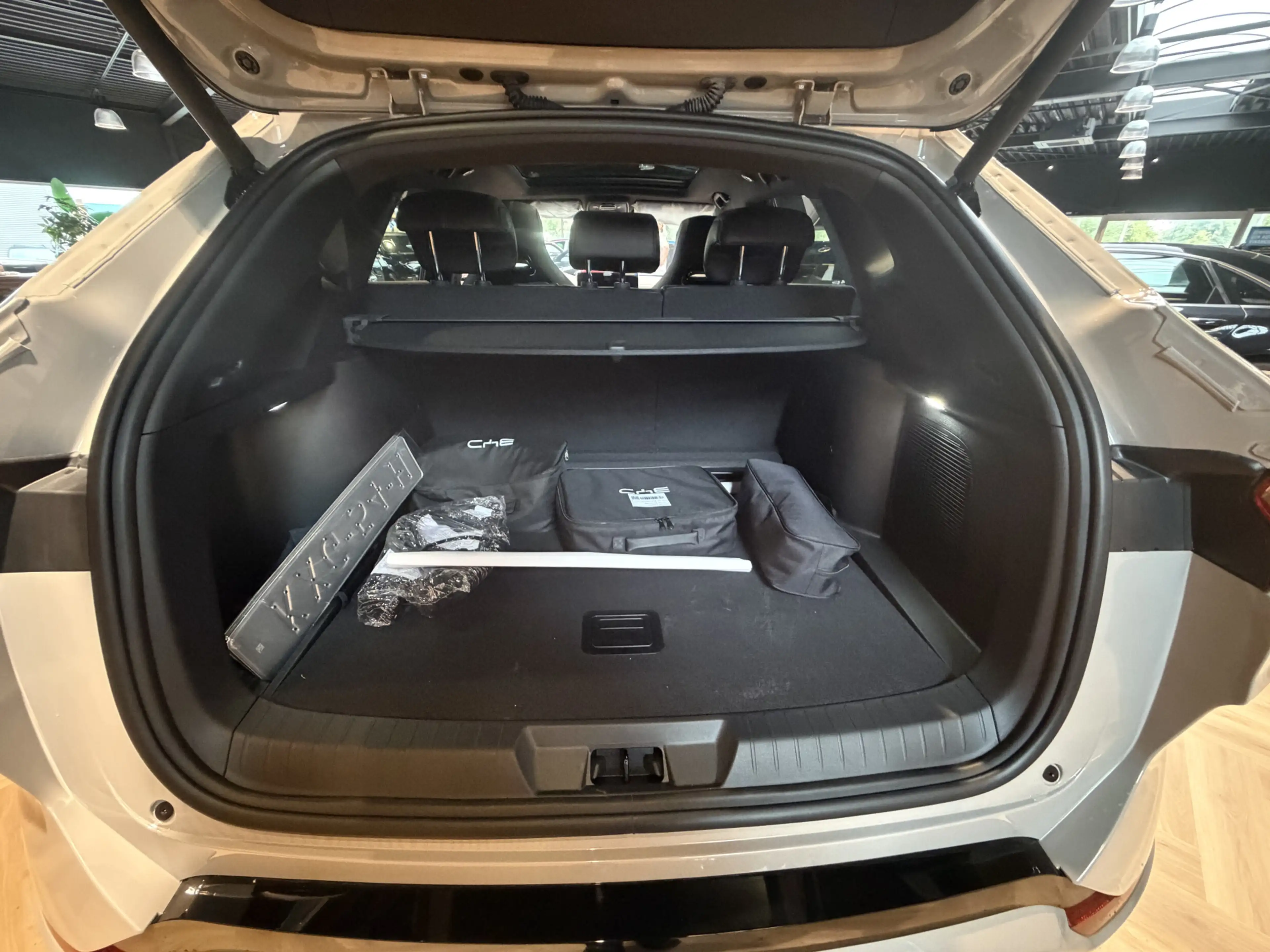 BYD Seal U 1.5 T DM-i AWD Design BLACK EDITION | 324pk | pano — photo 39