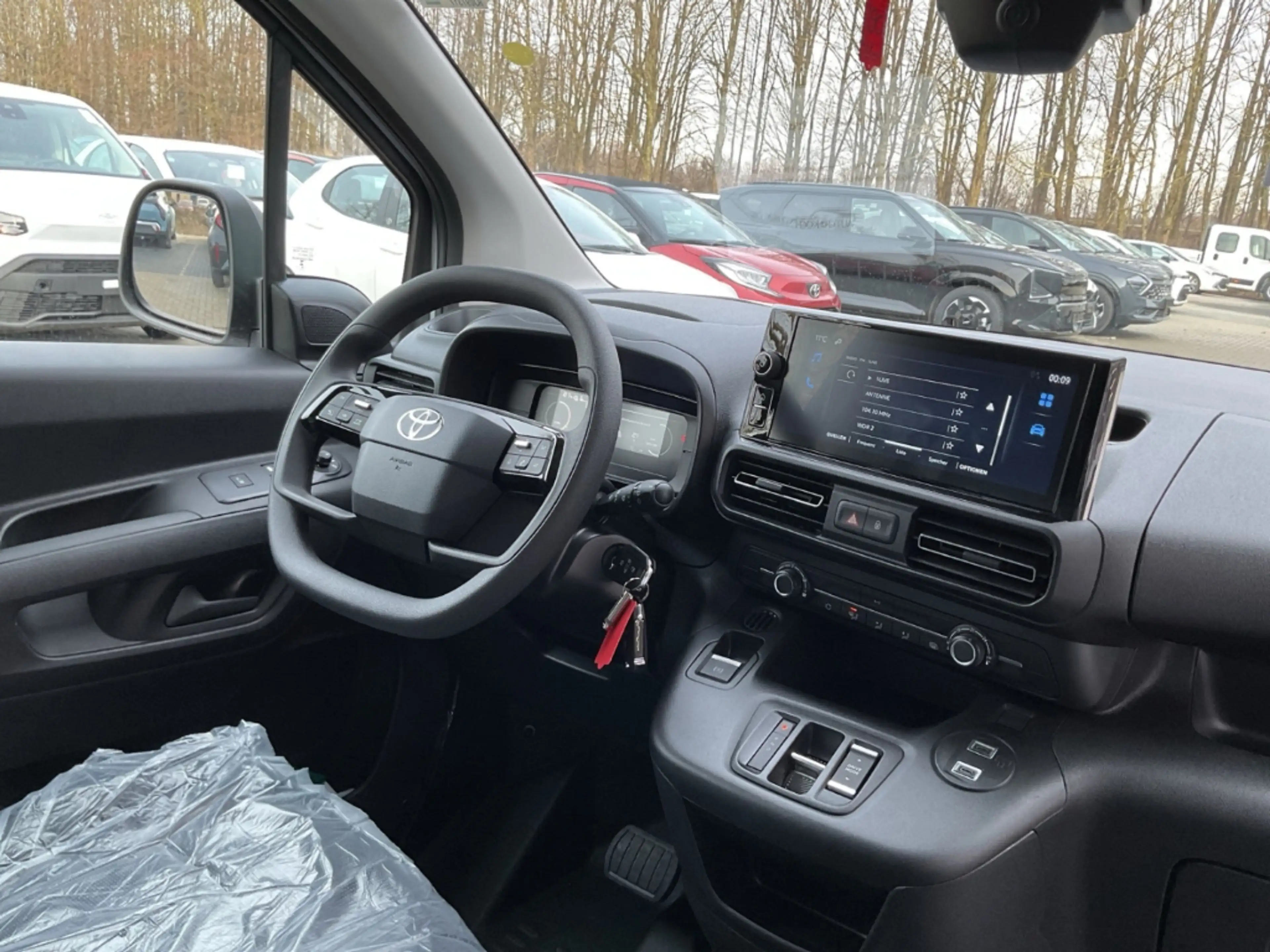 Toyota Proace City L1 Electric Meister LED Apple CarPlay Android Auto — photo 12
