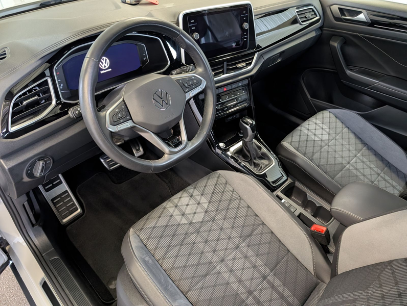 Volkswagen T-Roc 1.5 TSI DSG R-Line LED ACC RFK SHZ IQ DRIVE APP — photo 9