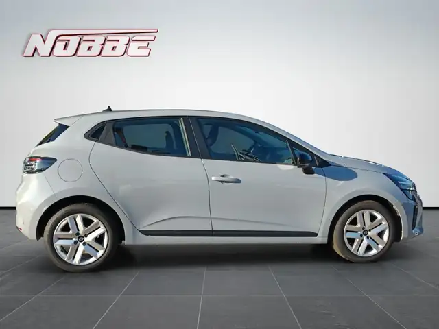 Renault Clio view 6