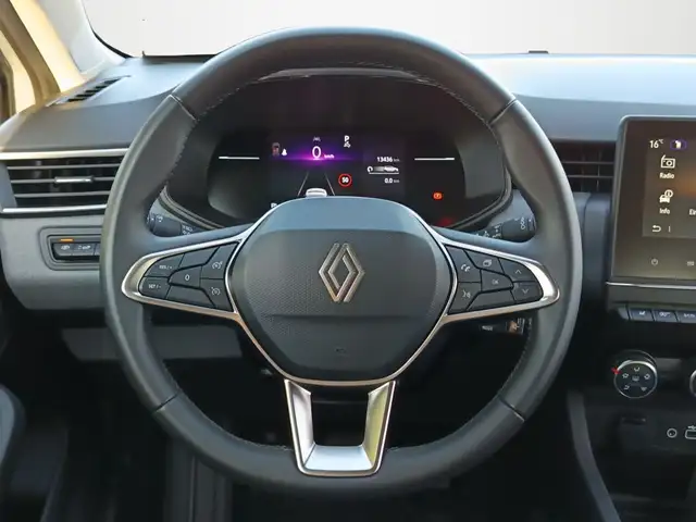 Renault Clio view 11