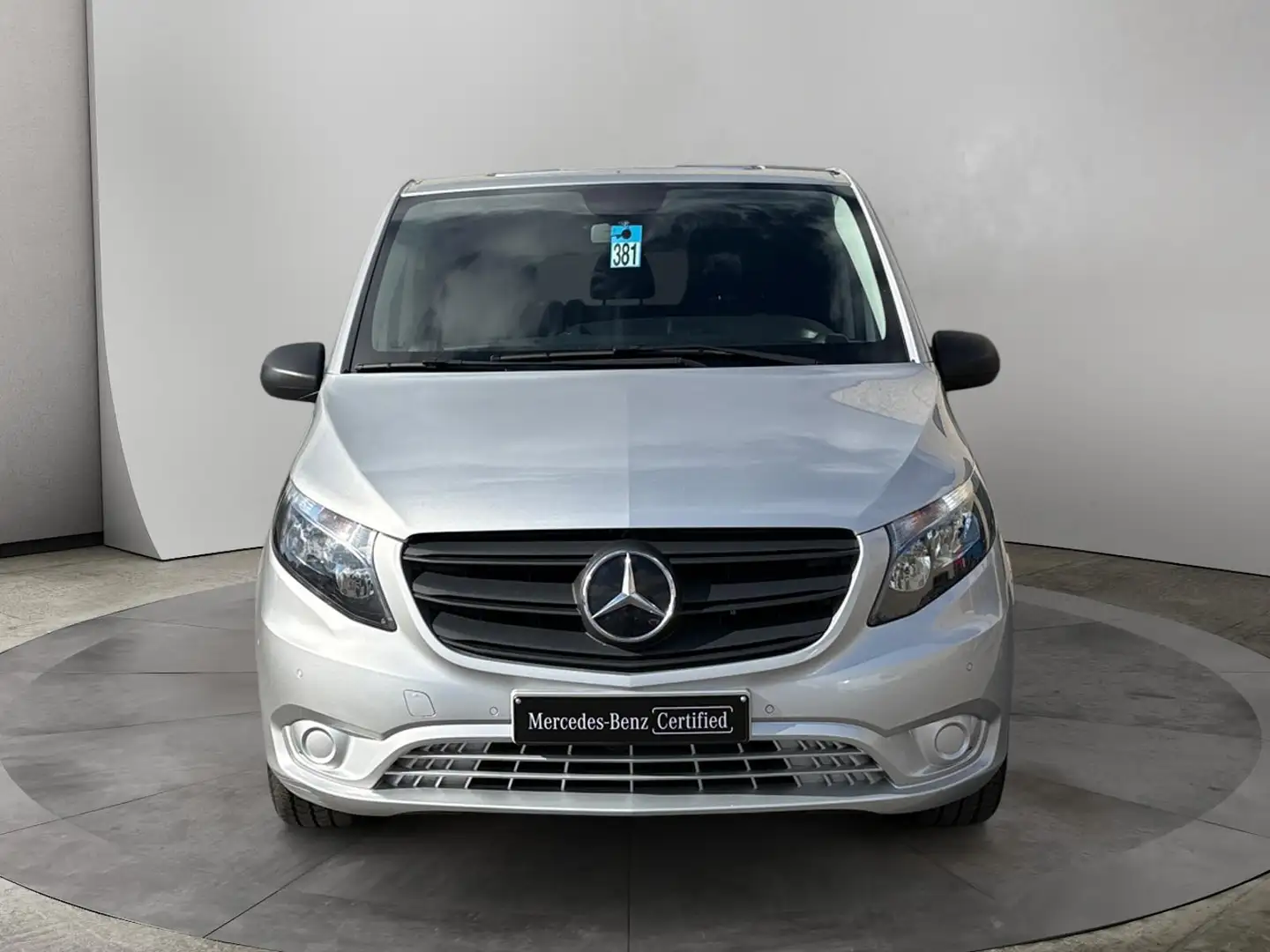 Mercedes-Benz Vito 114 CDI Aut. Double Cabine Zilver - 2