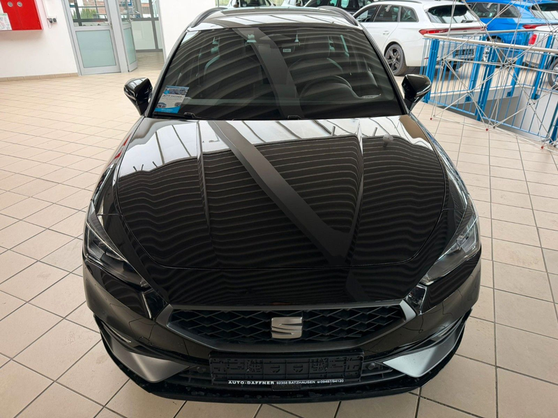 SEAT Leon 2.0 TDI 110kW FR Black Edition DSG SP — photo 4