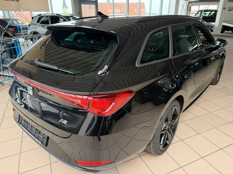 SEAT Leon 2.0 TDI 110kW FR Black Edition DSG SP — photo 15