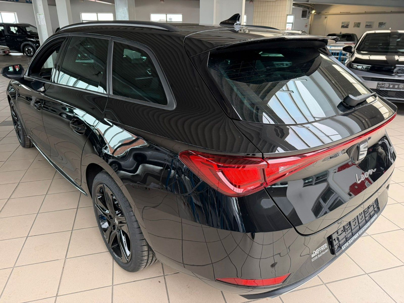 SEAT Leon 2.0 TDI 110kW FR Black Edition DSG SP — photo 17