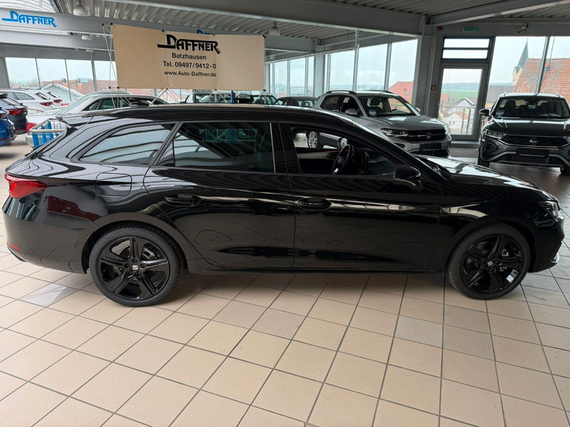 SEAT Leon 2.0 TDI 110kW FR Black Edition DSG SP — photo 18