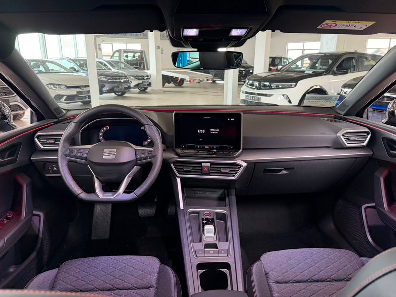 SEAT Leon 2.0 TDI 110kW FR Black Edition DSG SP — photo 24