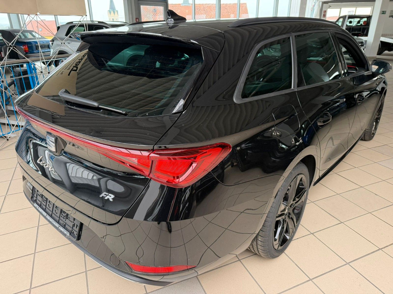 SEAT Leon 2.0 TDI 110kW FR Black Edition DSG SP — photo 16