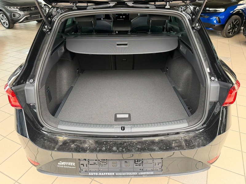 SEAT Leon 2.0 TDI 110kW FR Black Edition DSG SP — photo 14