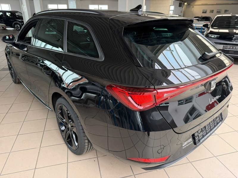 SEAT Leon 2.0 TDI 110kW FR Black Edition DSG SP — photo 10