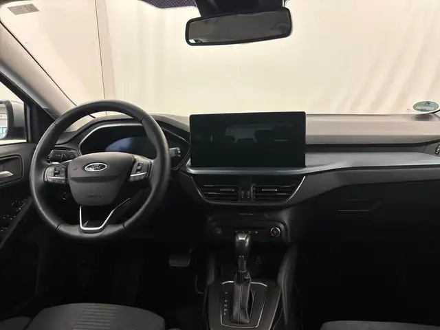 Ford Focus view 9