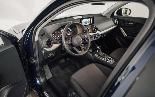 Audi Q2 view 12