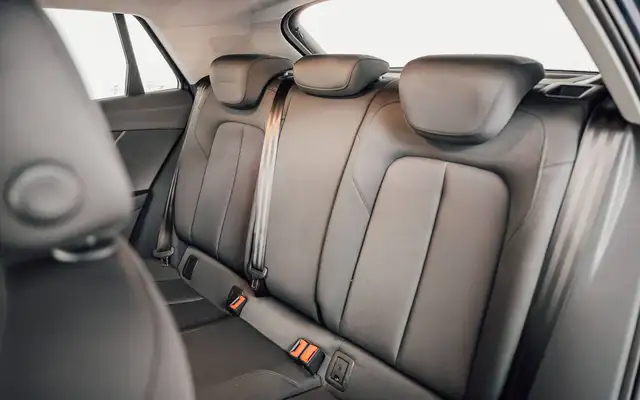 Audi Q2 view 8