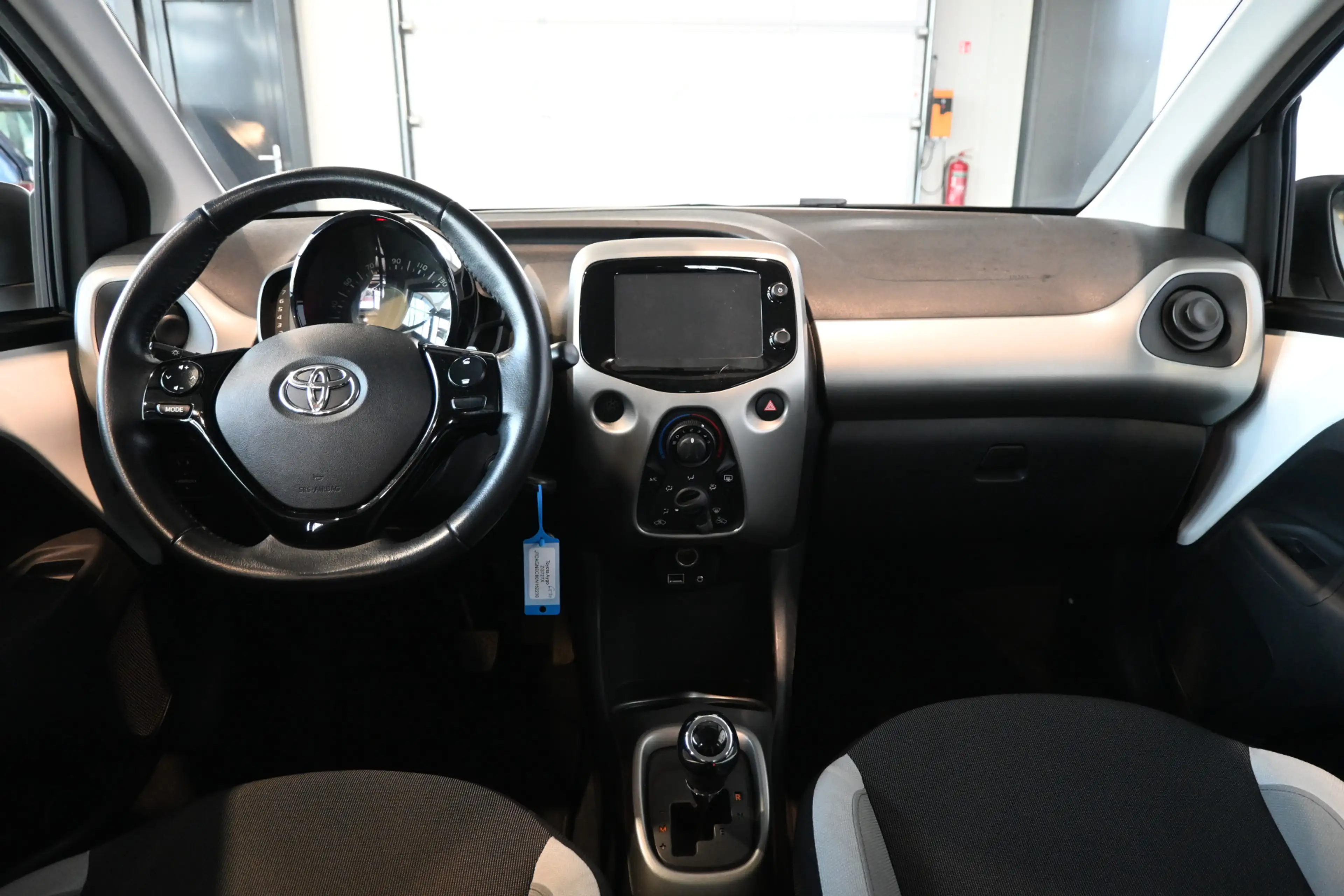 Toyota Aygo 1.0 VVT-i X-Sport Automaat Airco Camera Lichtmetaa — photo 2