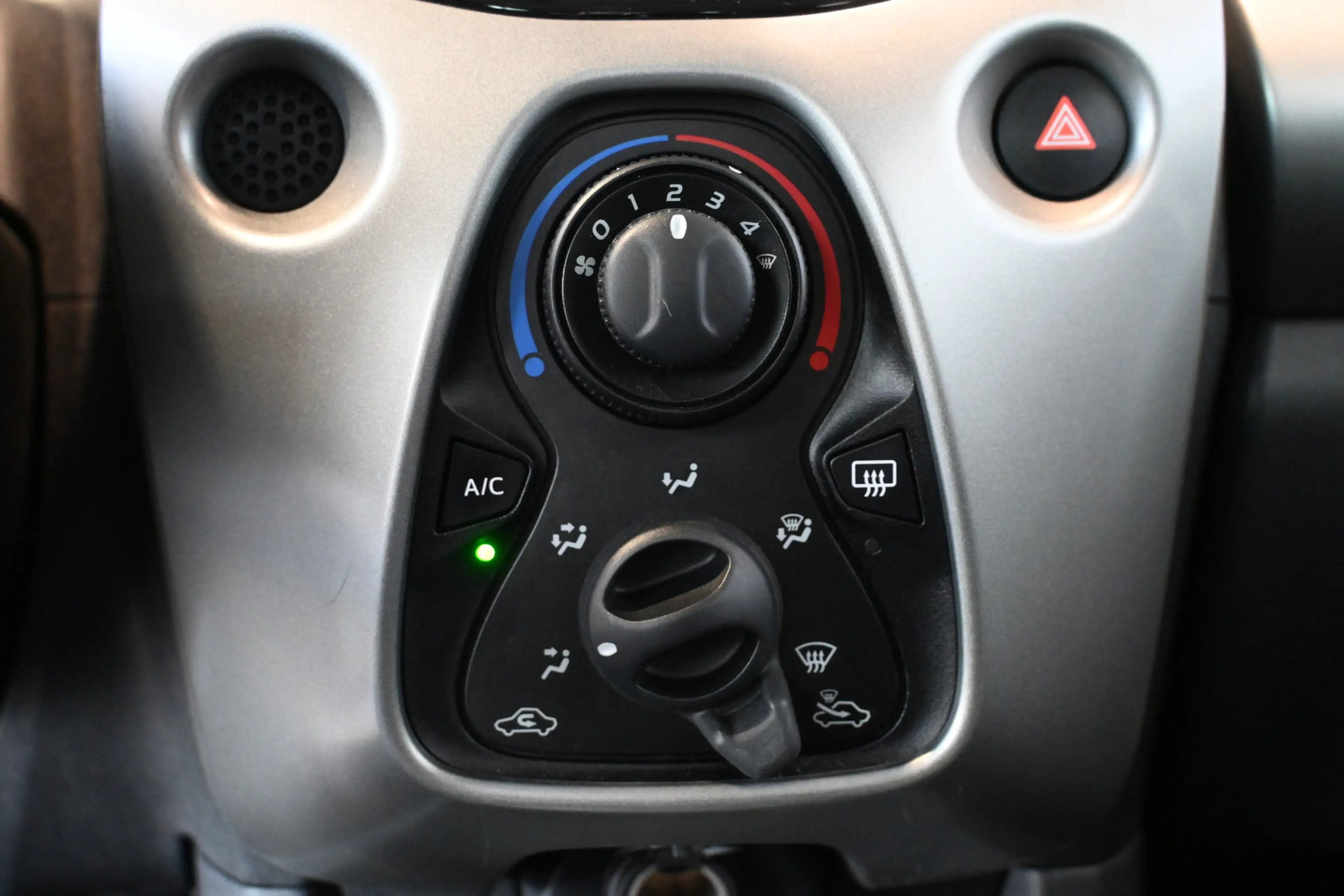 Toyota Aygo 1.0 VVT-i X-Sport Automaat Airco Camera Lichtmetaa — photo 10