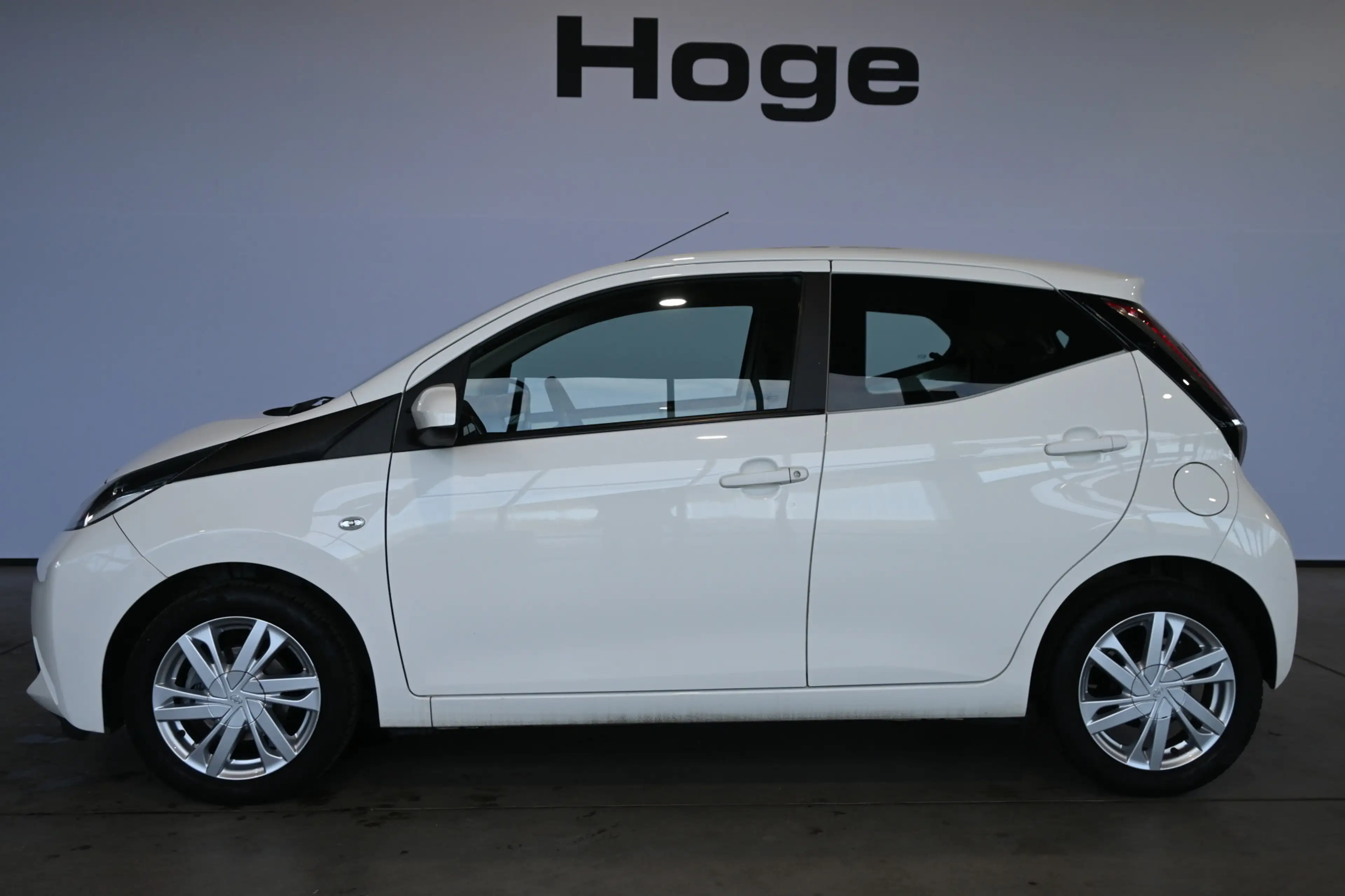 Toyota Aygo 1.0 VVT-i X-Sport Automaat Airco Camera Lichtmetaa — photo 3