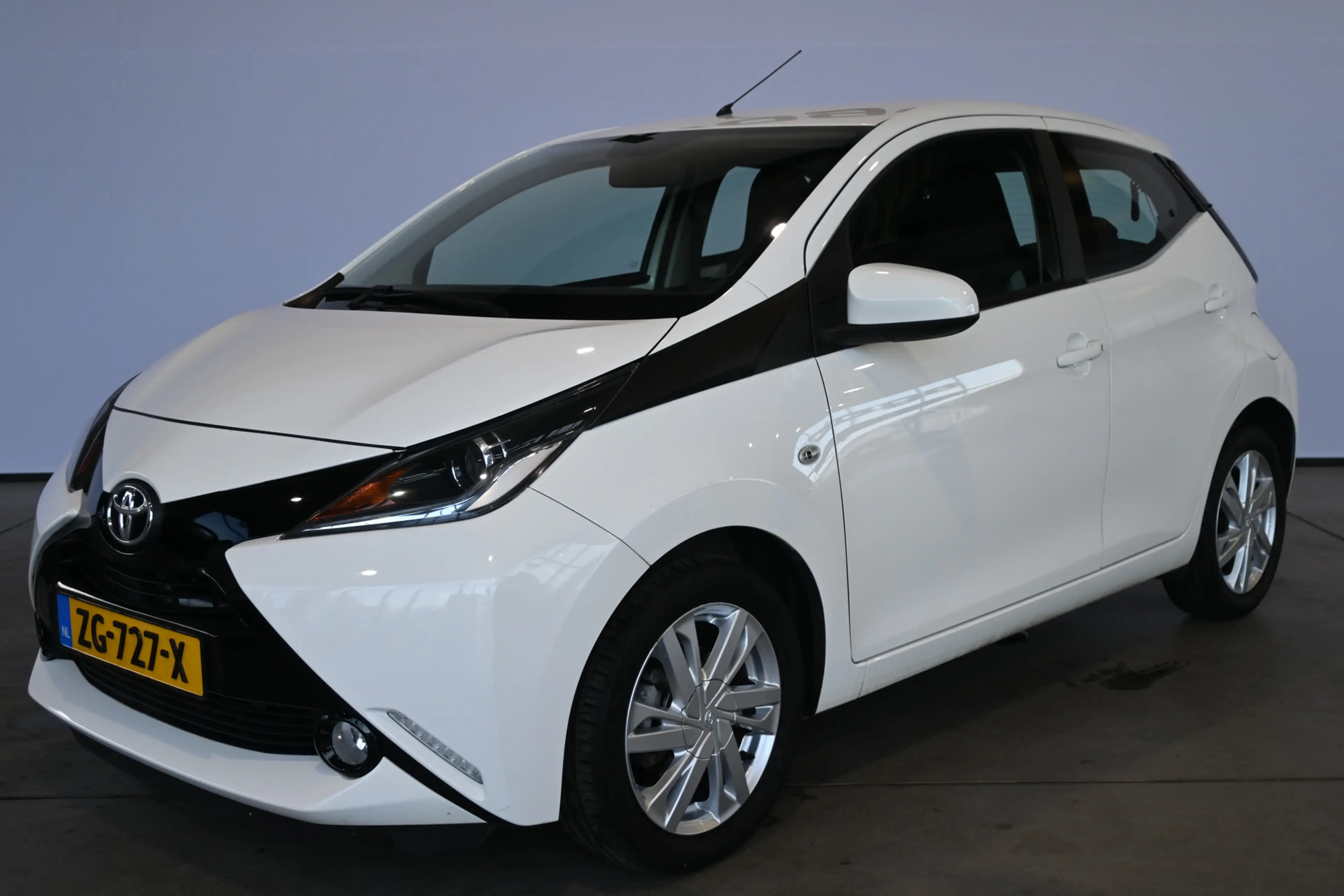 Toyota Aygo 1.0 VVT-i X-Sport Automaat Airco Camera Lichtmetaa — photo 13