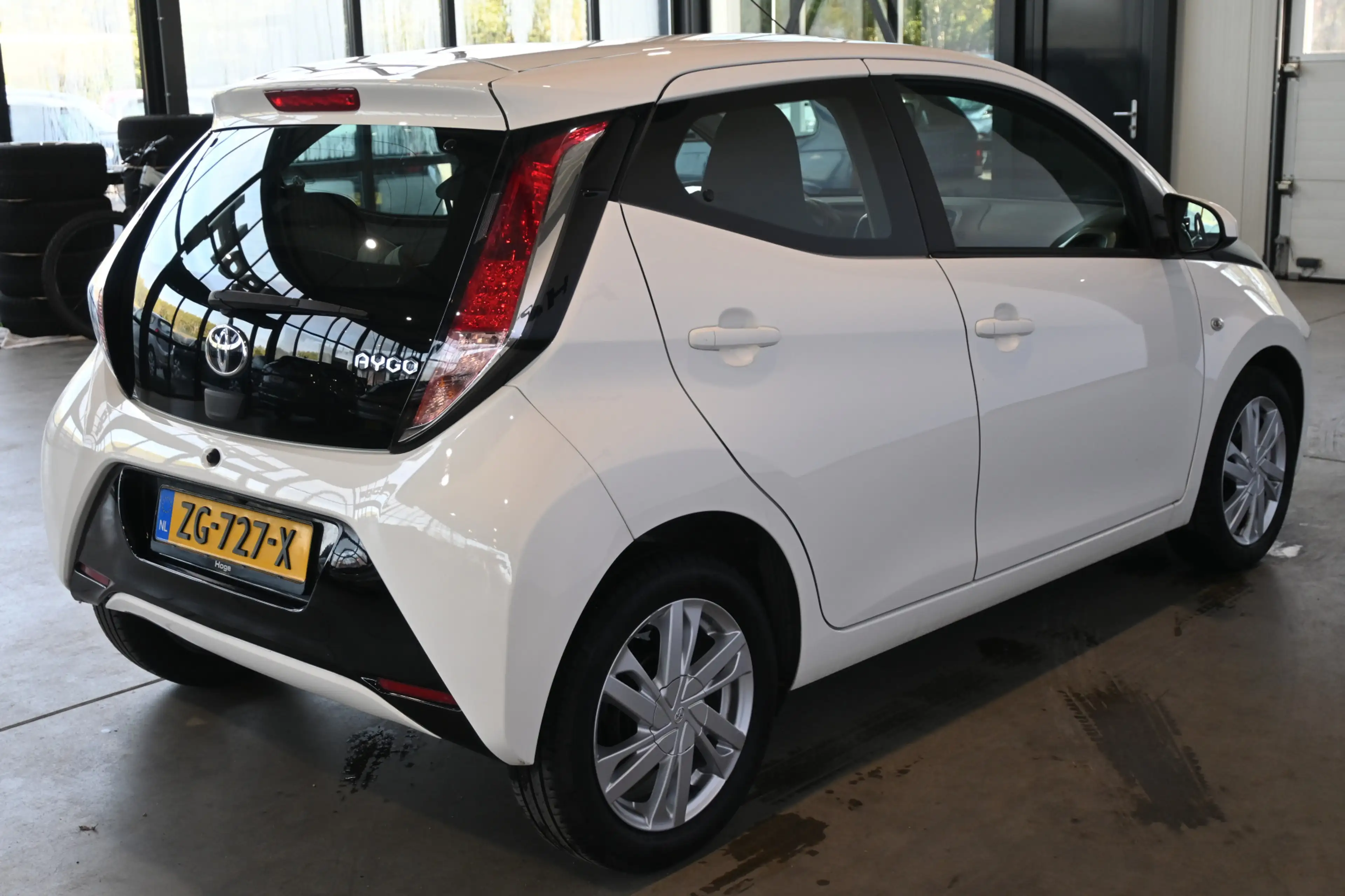 Toyota Aygo 1.0 VVT-i X-Sport Automaat Airco Camera Lichtmetaa — photo 15