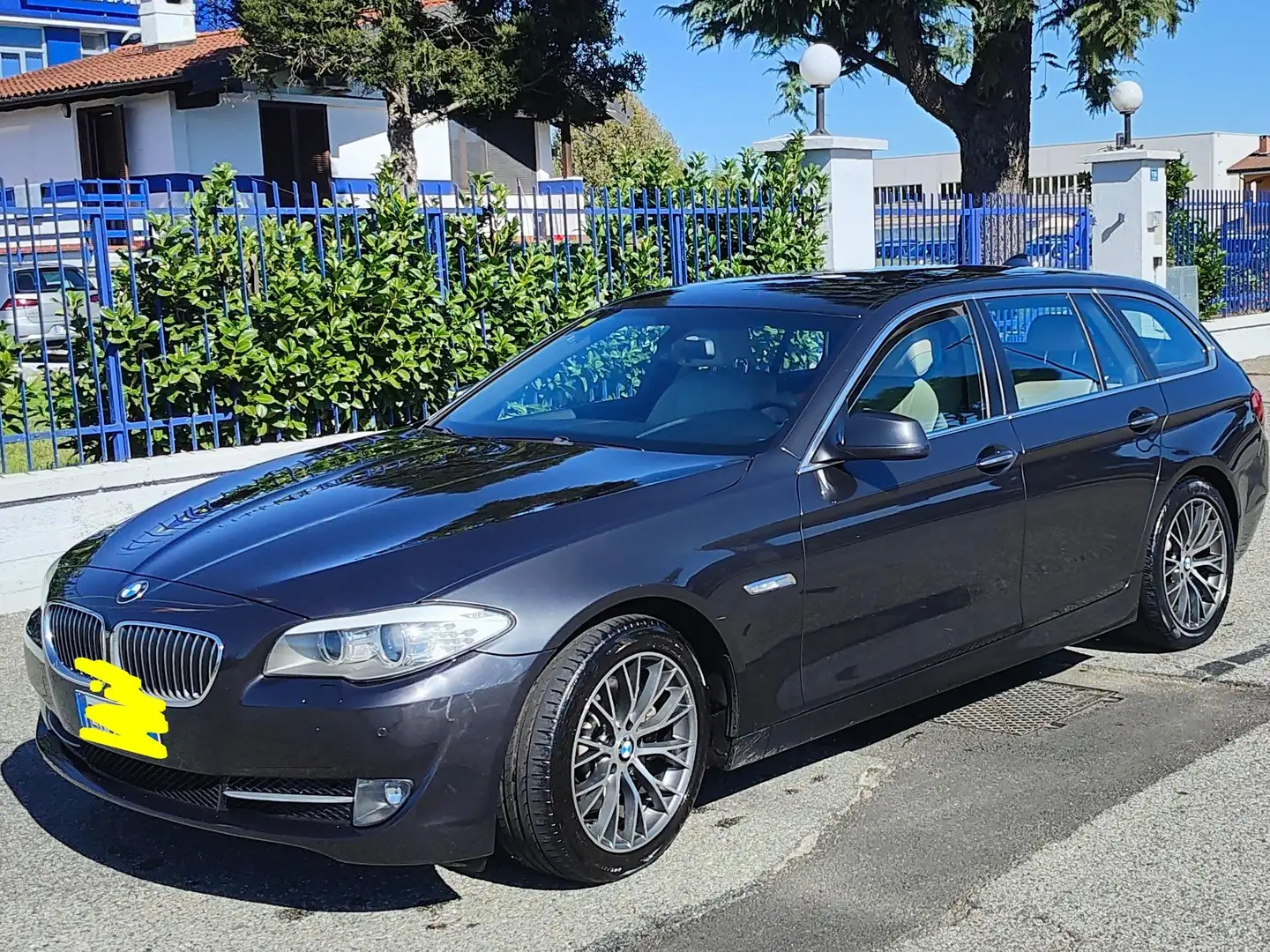 BMW 530 Serie 5 F11 Touring 530d Touring xdrive Luxury Grigio - 1