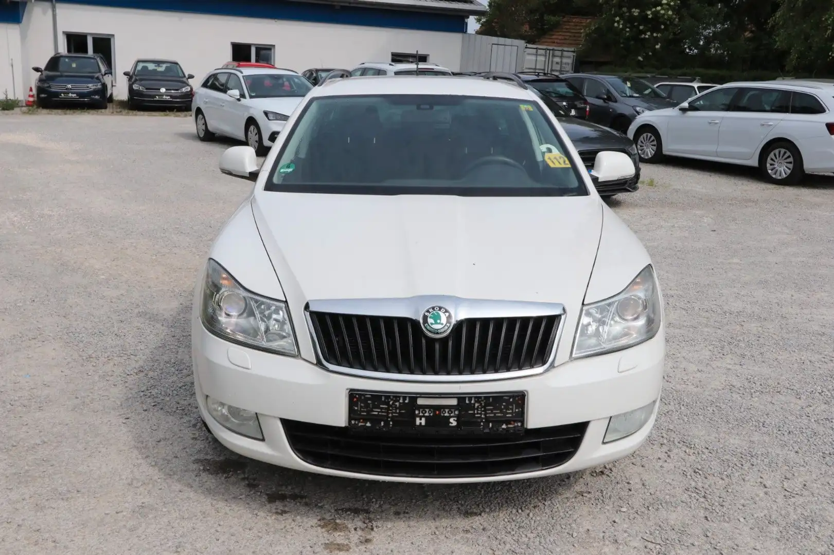 Skoda Octavia Combi Family Xenon PDC SHZ KlimaTÜV01/26 Weiß - 2
