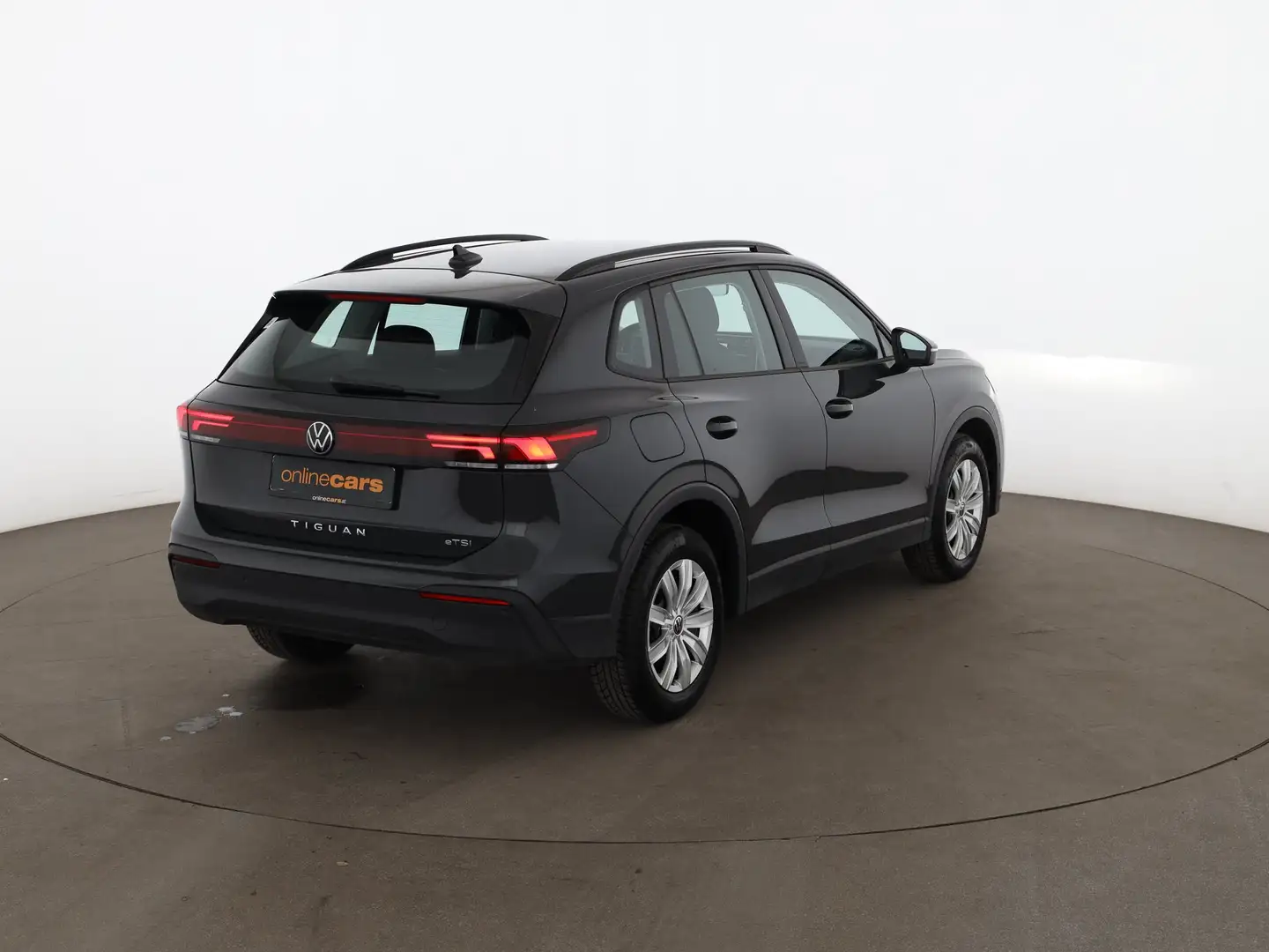 Volkswagen Tiguan 1.5 eTSI Aut LED SITZHZG R-CAM ASSIST PDC Grau - 2