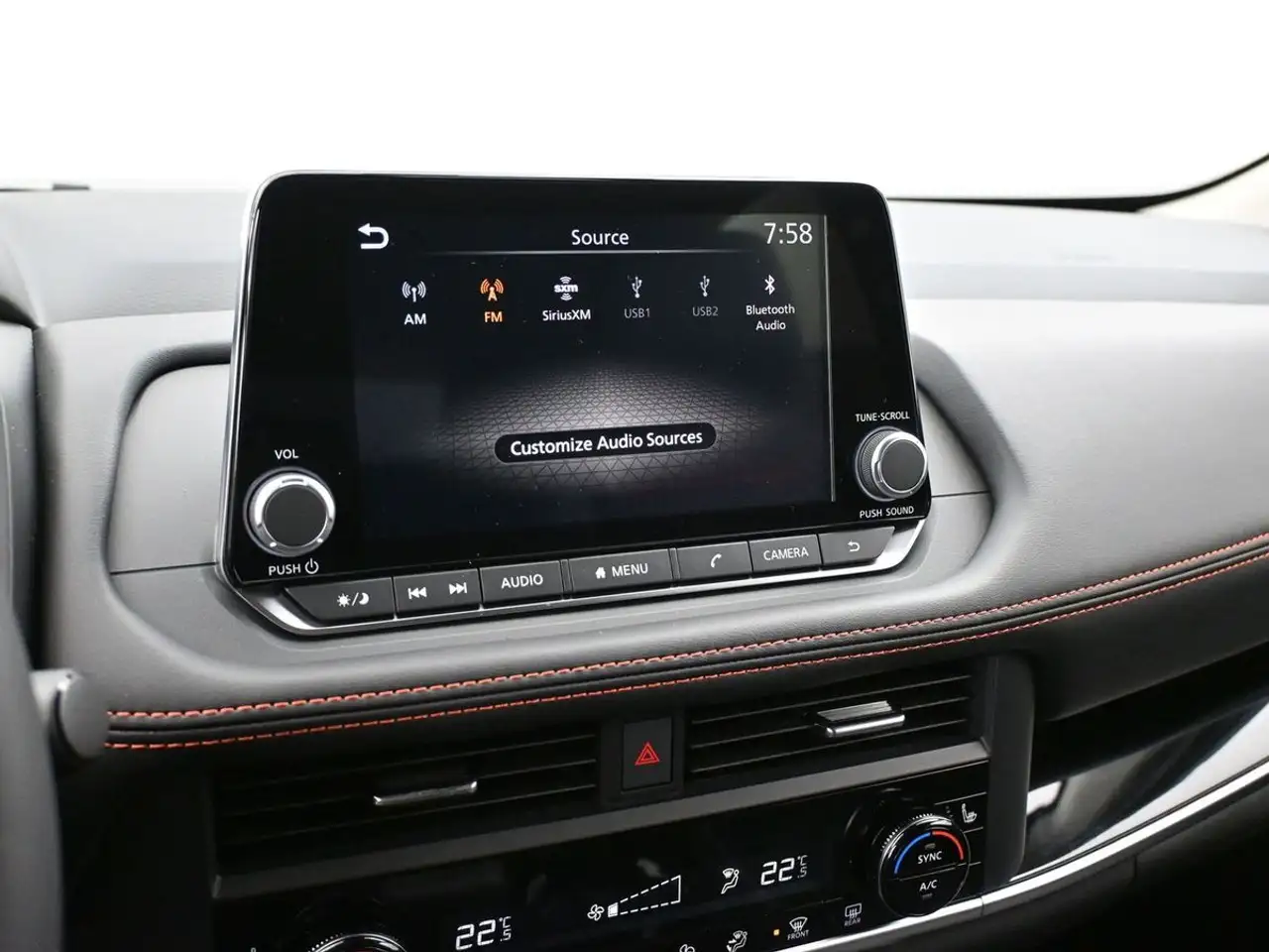 Nissan Rogue снимка Nissan Rogue
